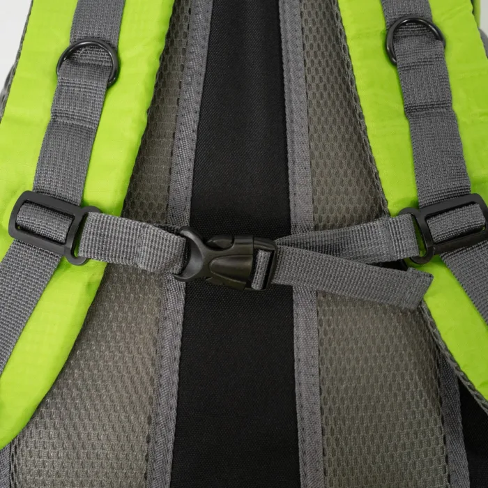 MOCHILA SPINIT TREKKER 28 VERDE NEG 28L COBERTOR - Imagen 5